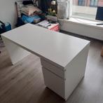 IKEA MALM Desk – White (14065 cm), Huis en Inrichting, Bureaus, Ophalen, Zo goed als nieuw