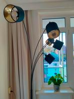 Staande zwarte vloerlamp, Huis en Inrichting, Lampen | Vloerlampen, Ophalen, Zo goed als nieuw, 150 tot 200 cm