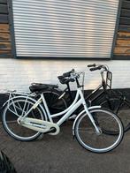 2 goede 28 inch Gazelle fietsen prijs is per stuk, Ophalen, Gebruikt, Versnellingen, 56 cm of meer