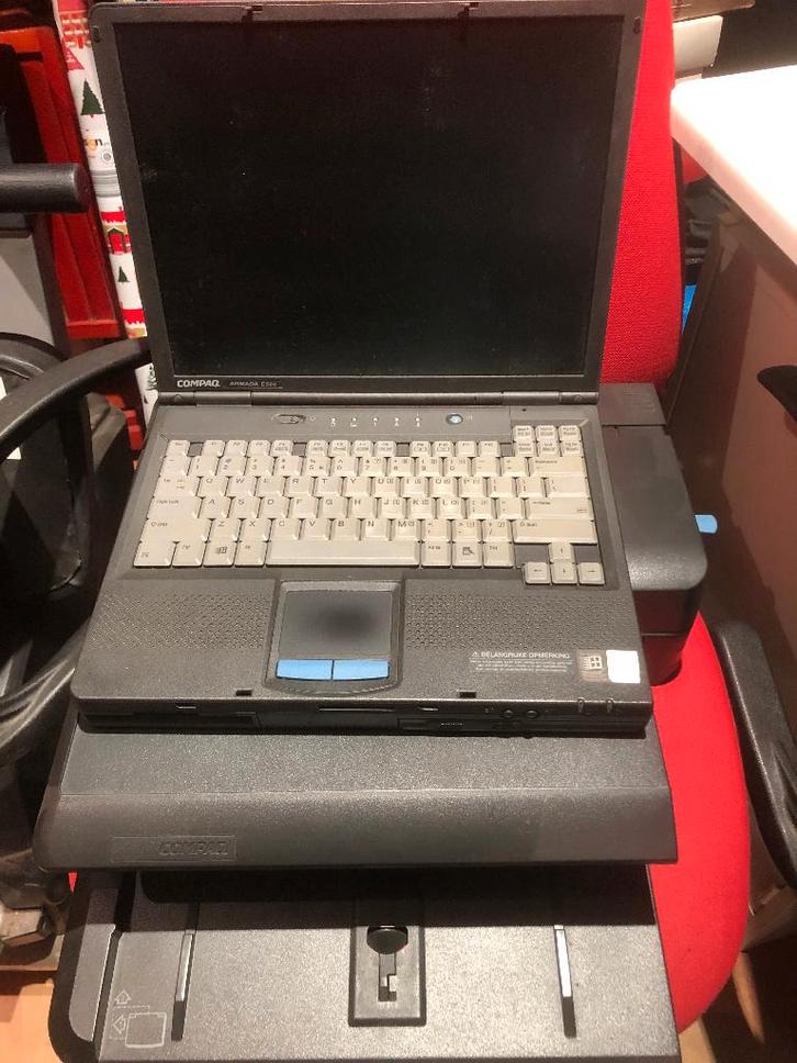 Compaq Armada E500 Windows XP Classic + Docking, Computers en Software, Vintage Computers, Ophalen
