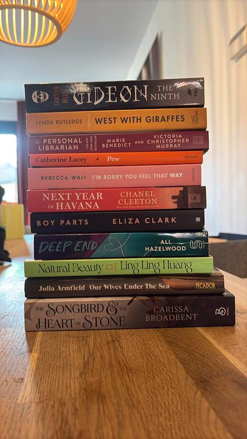 Pakket van 10 Engelse boeken - oa young adult, Boeken, Partijen en Verzamelingen, Gelezen, Ophalen of Verzenden
