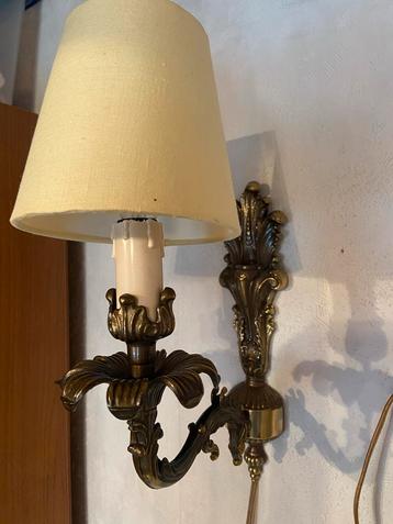 Vintage Wandlamp met Kapje beschikbaar voor biedingen