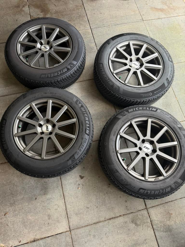 Winterband Michelin Alpin 5(215/65/r17)5x108, 65.1, ET 40-50, Auto-onderdelen, Banden en Velgen, Ophalen, 215 mm, Banden en Velgen