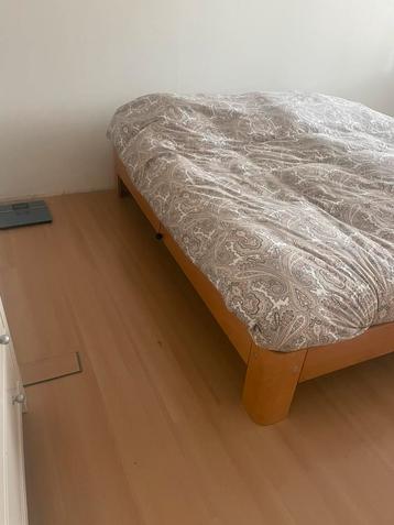 Auping auronde beuken tweepersoonsbed 180x200 cm beschikbaar voor biedingen