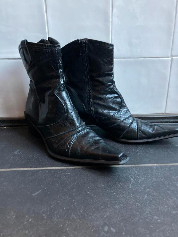 Vintage westernlaarzen puntlaarzen zwart leer lange punt, Kleding | Dames, Schoenen, Zo goed als nieuw, Hoge laarzen, Zwart, Ophalen of Verzenden