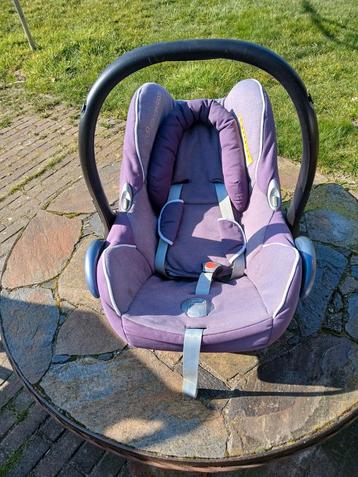 Maxi-Cosi autostoeltje inclusief baby-inzet. beschikbaar voor biedingen