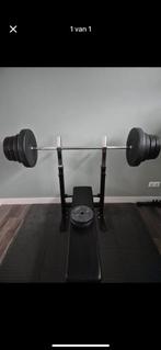 Halterbank met gewichten, Sport en Fitness, Fitnessmaterialen, Ophalen, Zo goed als nieuw, Fitnessbank
