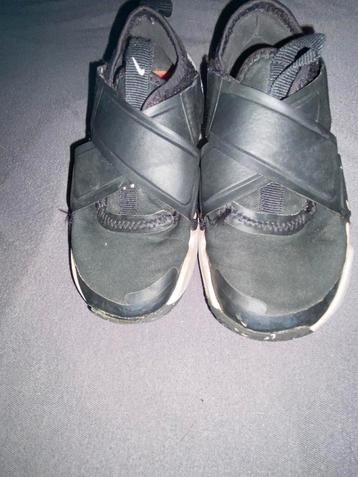 Nike schoenen maat 27 - gebruikte  staat beschikbaar voor biedingen