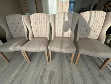 Eetkamer stoelen beschikbaar voor biedingen