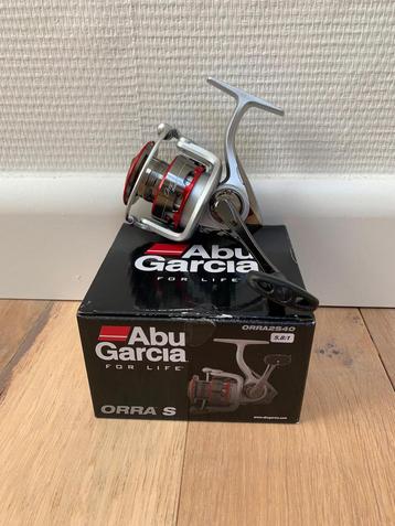 Sale! Nieuwe Abu Garcia Orra 4000 molen, 7 lagers beschikbaar voor biedingen