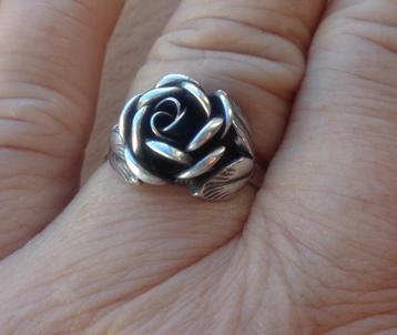 zilveren ring met TEKA roos [820] 
