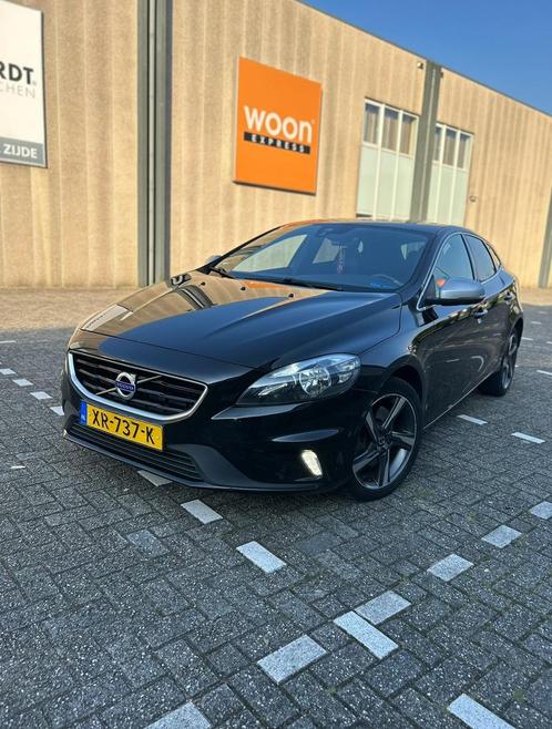 Volvo V40 R-Design 2.0 D2 170pk Geartronic 2016 Zwart, Auto's, Volvo, Particulier, V40, ABS, Adaptive Cruise Control, Airbags