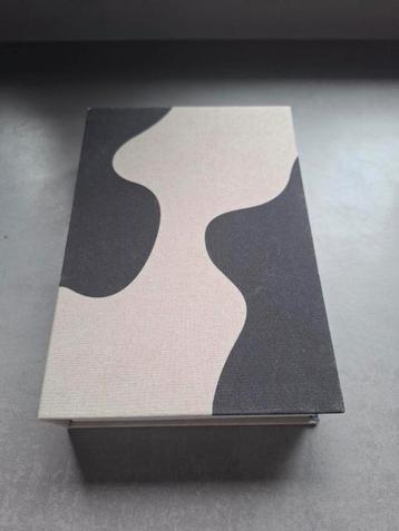 Taupe zwart opbergboek, decoratie boek 'Abstract ' beschikbaar voor biedingen