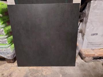 Diverse restpartije tegels div maten kleuren 30x60 60x60 etc beschikbaar voor biedingen