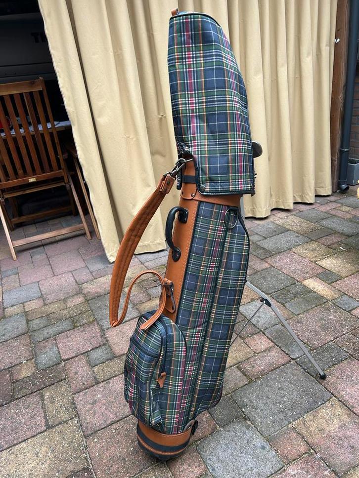 Golf Draagtas met Pootjes & Regenkap - Weinig Gebruikt, Sport en Fitness, Golf, Zo goed als nieuw, Tas, Overige merken, Ophalen