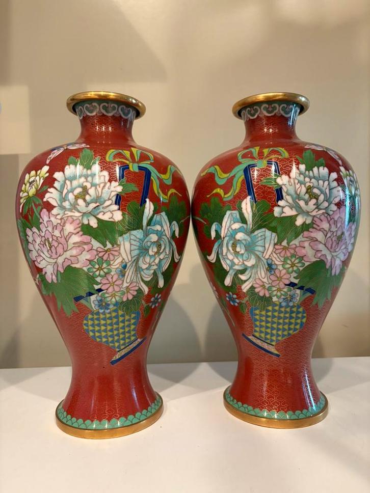 Paar Chinese cloissoné vazen, Antiek en Kunst, Antiek | Vazen, Ophalen of Verzenden