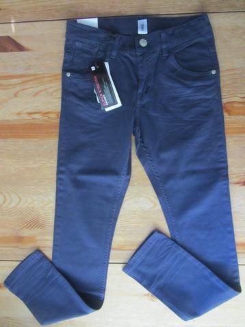 Nieuwe paarse broek Hema maat 152 beschikbaar voor biedingen