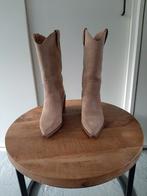 Beige nieuwe Bershka Suède Laarsjes!! Maat 38, Ophalen, Beige, Lage of Enkellaarzen, Nieuw