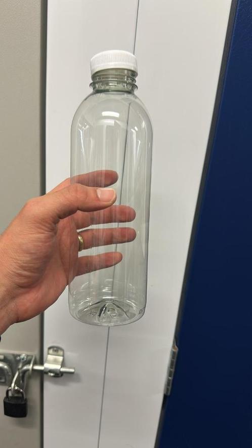 Plastic (PET) bottles 750ml, with lids, Diversen, Levensmiddelen, Ophalen of Verzenden