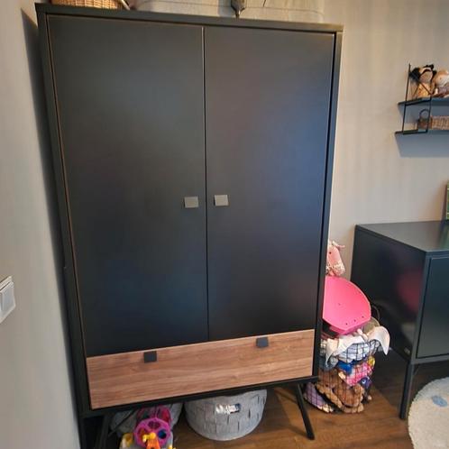 Commode kledingkast en legplank, Kinderen en Baby's, Kinderkamer | Commodes en Kasten, Zo goed als nieuw, 90 tot 105 cm, 100 cm of meer
