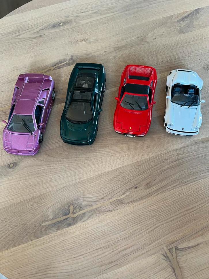 4 Maisto 1:24 model- Ferrari, Porsche, Jaguar, Lamborghini –, Hobby en Vrije tijd, Modelauto's | 1:24, Zo goed als nieuw, Auto