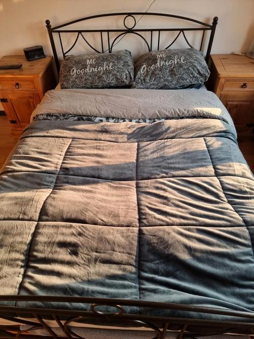 Bed 140x210 cm, Huis en Inrichting, Slaapkamer | Bedden, Gebruikt, Tweepersoons, 140 cm, 210 cm, Metaal, Zwart, Ophalen