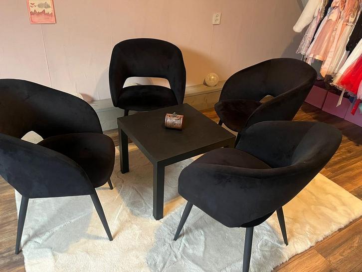 4 Zwarte Velours Eetkamerstoelen, Huis en Inrichting, Stoelen, Ophalen
