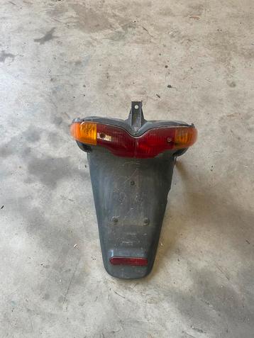 Runner achterlamp unit  beschikbaar voor biedingen