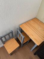 Kindertafel met 2 Stoeltjes - Grijs/Hout, Kinderen en Baby's, Kinderkamer | Tafels en Stoelen, Ophalen of Verzenden, Zo goed als nieuw