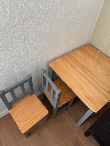 Kindertafel met 2 Stoeltjes - Grijs/Hout beschikbaar voor biedingen