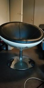 Retro kuipstoel met leren bekleding, Huis en Inrichting, Stoelen, Ophalen, Zo goed als nieuw, Zwart, Eén