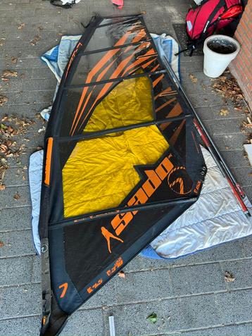 Point-7 Sado 4.5 met 370 RDM 80%carbon mast beschikbaar voor biedingen