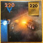220 VOLT - 220 VOLT (LP / ORANJE VINYL), Ophalen of Verzenden, Nieuw in verpakking