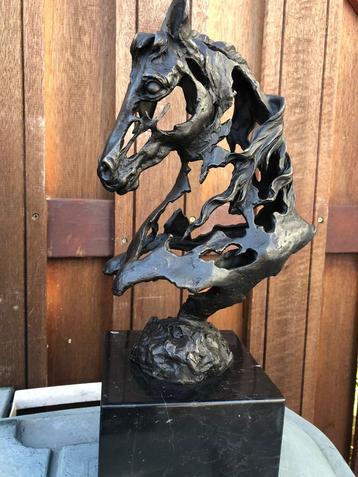 bronzen abstracte paard paarden horse hooft buste  beschikbaar voor biedingen
