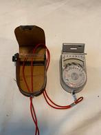 Retro Sekonic lichtmeter in leren hoesje met nek koordje, Ophalen, Gebruikt, Compact, Overige Merken