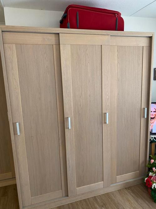 Ruime Kledingkast met Schuifdeuren, Huis en Inrichting, Kasten | Kledingkasten, Zo goed als nieuw, 200 cm of meer, 150 tot 200 cm