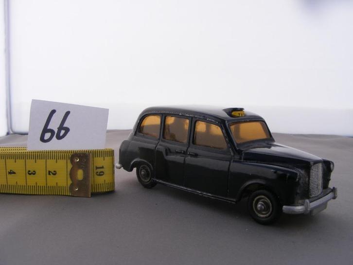 Austin fx4 london taxi cab (1958-1997)budgie models 101 (66), Hobby en Vrije tijd, Modelauto's | 1:43, Zo goed als nieuw, Auto