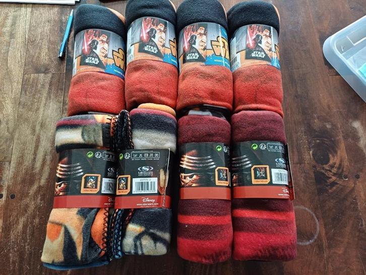 Disney Starwars  8 x fleece Dekens 100 x 150 cm NIEUW, Verzamelen, Disney, Nieuw, Overige figuren, Ophalen of Verzenden