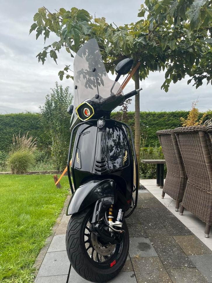 Vespa sprint brom, 80cc malossi. Super net!, Fietsen en Brommers, Scooters | Vespa, Zo goed als nieuw, Overige modellen, Maximaal 45 km/u