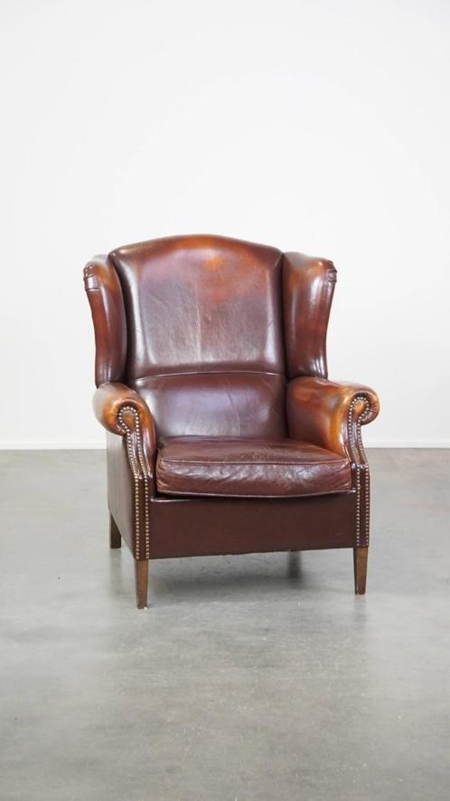 Engelse stijl schapenleren oorfauteuil met veel karakter, Huis en Inrichting, Fauteuils, Gebruikt, Leer, 75 tot 100 cm, 75 tot 100 cm