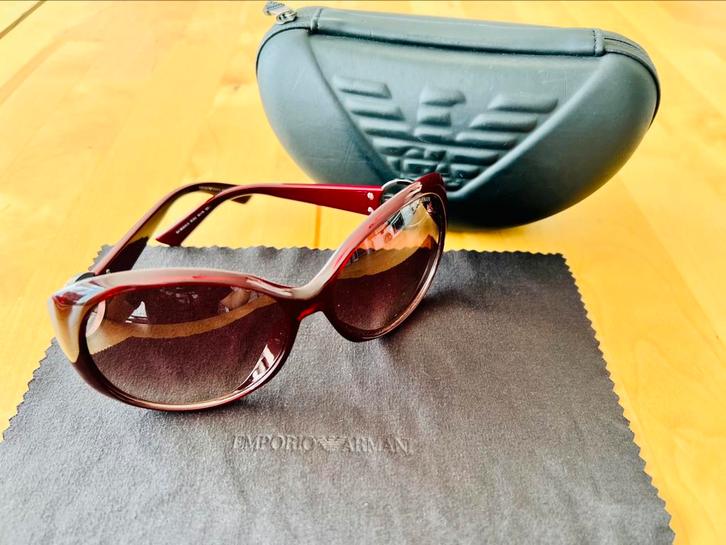 Emporio Armani dameszonnebril – gedragen, Sieraden, Tassen en Uiterlijk, Zonnebrillen en Brillen | Dames, Zo goed als nieuw, Zonnebril