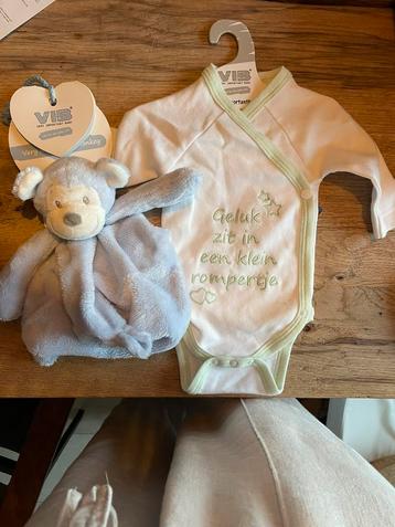 Vib romper en knuffel beschikbaar voor biedingen