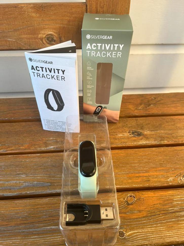 Silvergear sporthorloge groen | activity tracker als nieuw, Sieraden, Tassen en Uiterlijk, Activity trackers, Zo goed als nieuw
