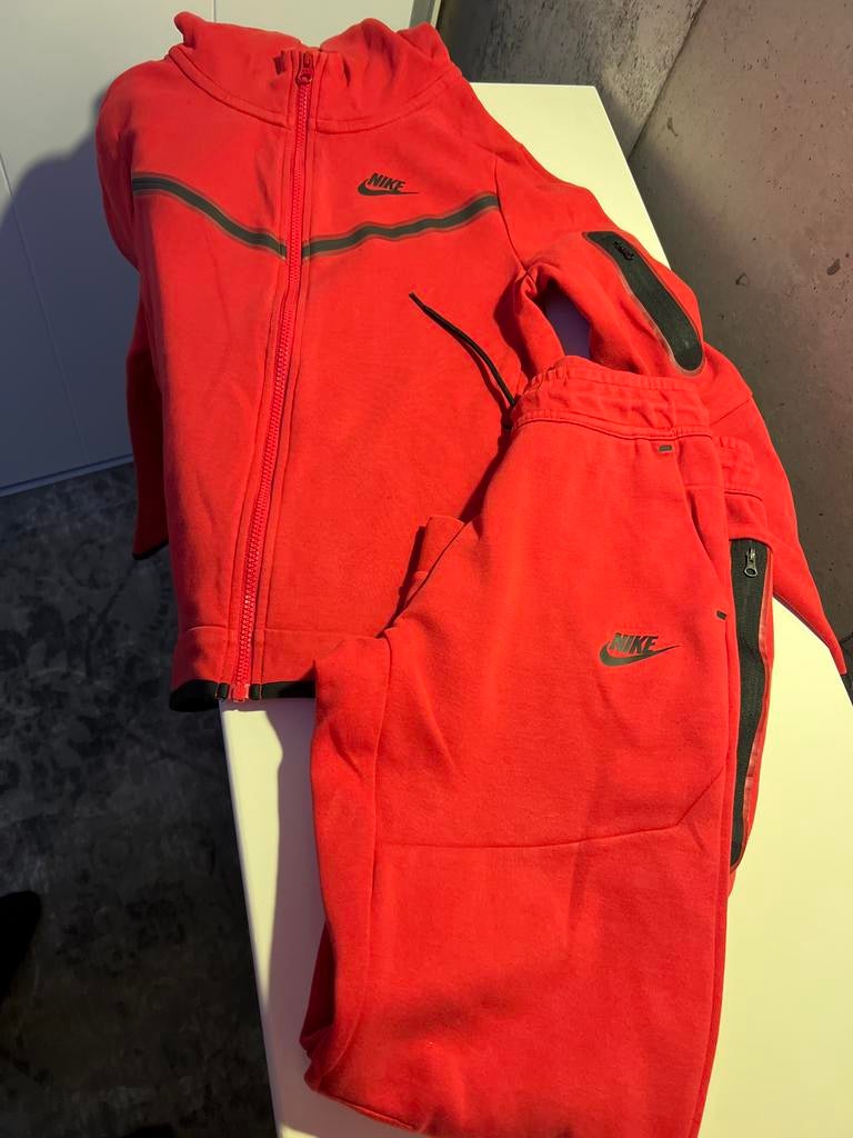 Nike Tech Fleece - Maat 158, Kinderen en Baby's, Kinderkleding | Maat 158, Ophalen