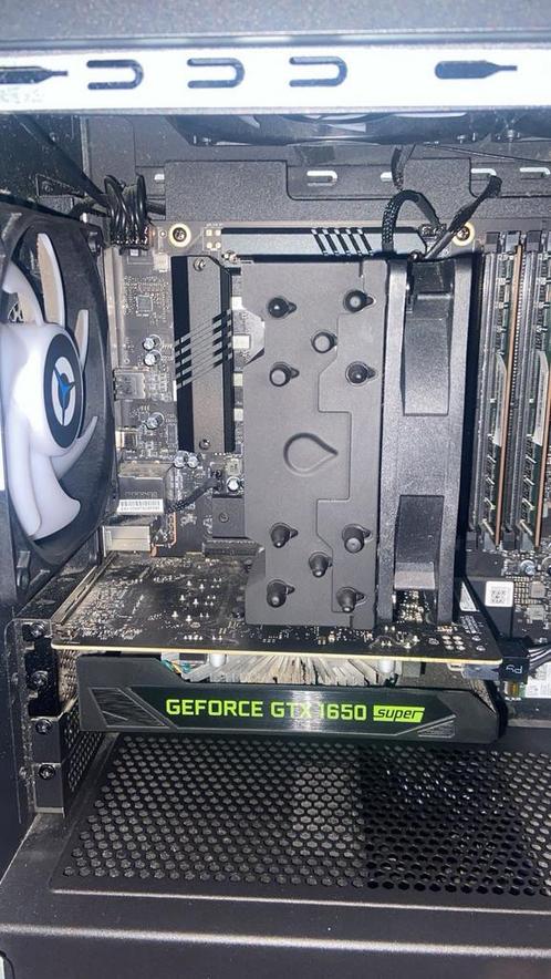 Game pc, Computers en Software, Desktop Pc's, Gebruikt, 4 Ghz of meer, SSD, 16 GB, Met videokaart, Met monitor, Gaming, Ophalen