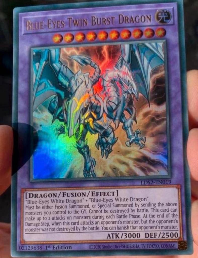 Yu-Gi-Oh! Blue Eyes Twin Burst Dragon LDS2 1st Mint !, Ophalen of Verzenden, Zo goed als nieuw, Losse kaart, Foil