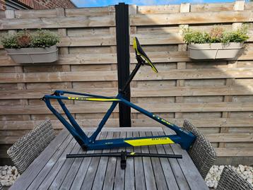 Cube Reaction C62 carbon frame maat 19" Large beschikbaar voor biedingen