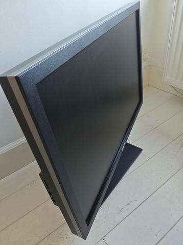 Dell UltraSharp U3011 beschikbaar voor biedingen