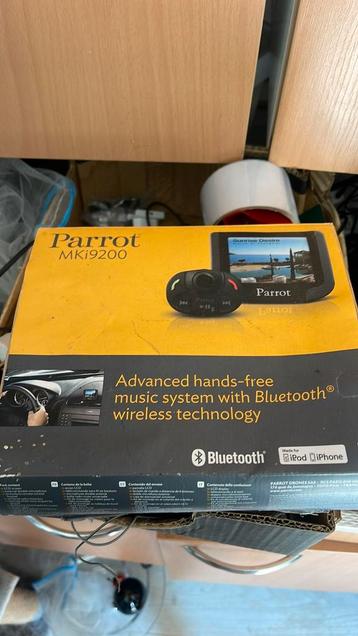 Parrot mki9200 BT carkit - bellen en muziek -inbouw mogelijk beschikbaar voor biedingen