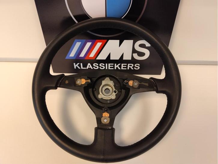 BMW E34 ,32 LEDEREN SPORT STUURWIEL 32331160675, Auto-onderdelen, Besturing, BMW, Nieuw, Ophalen of Verzenden